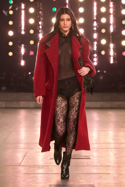 Look 23